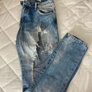 ZARA super distressed boyfriend jeans